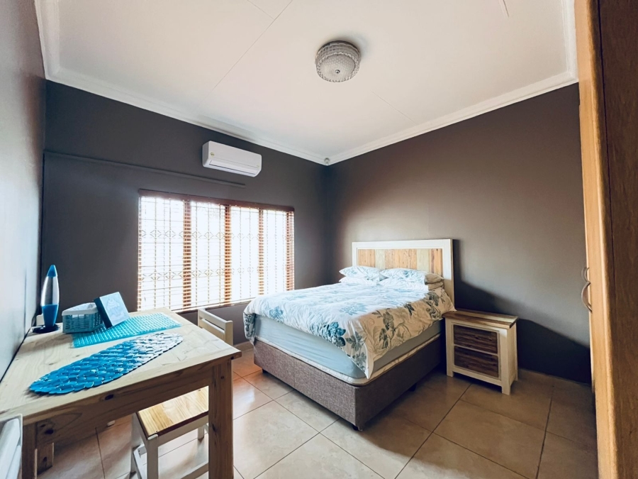 3 Bedroom Property for Sale in Safari Gardens North West